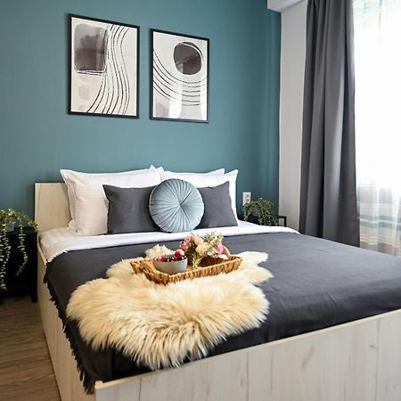 Old Town Charm - Modern & Comfortable Accommodation In The Heart Of The City Bukareszt Zewnętrze zdjęcie