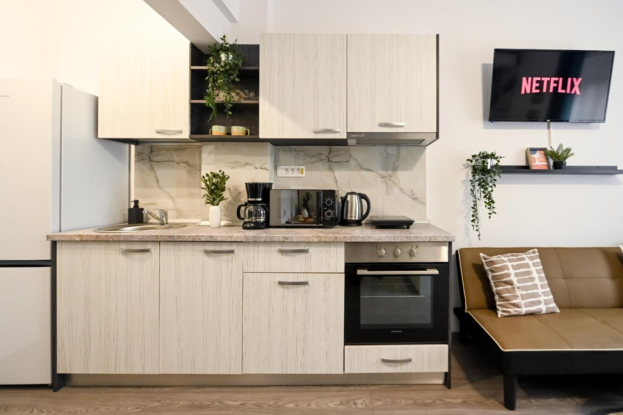 Old Town Charm - Modern & Comfortable Accommodation In The Heart Of The City Bukareszt Zewnętrze zdjęcie