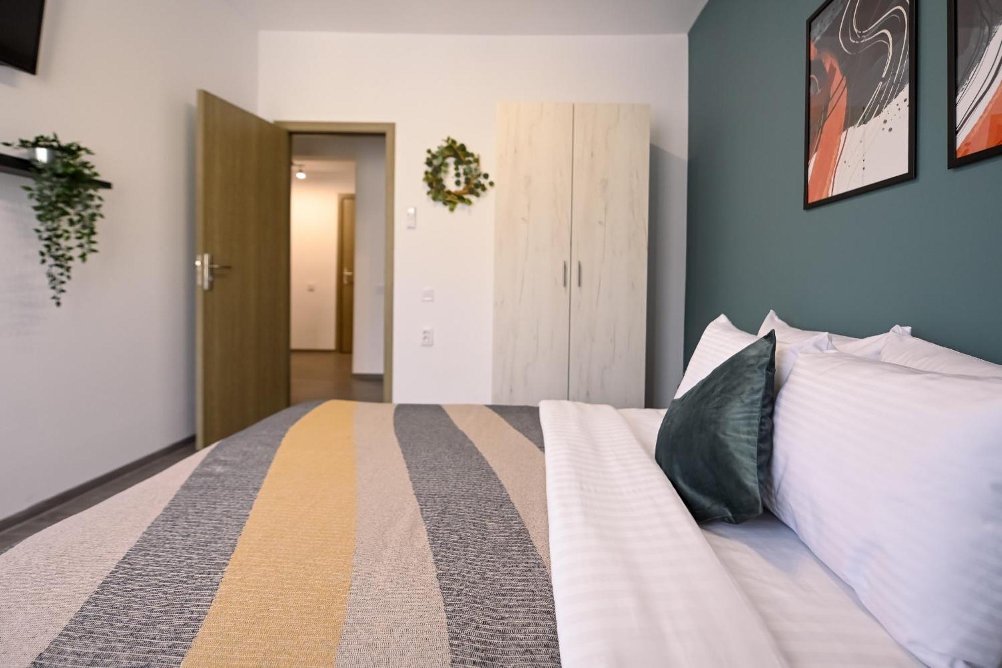 Old Town Charm - Modern & Comfortable Accommodation In The Heart Of The City Bukareszt Zewnętrze zdjęcie
