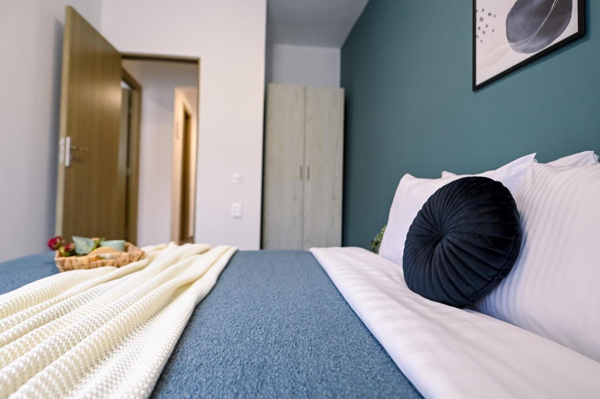 Old Town Charm - Modern & Comfortable Accommodation In The Heart Of The City Bukareszt Zewnętrze zdjęcie