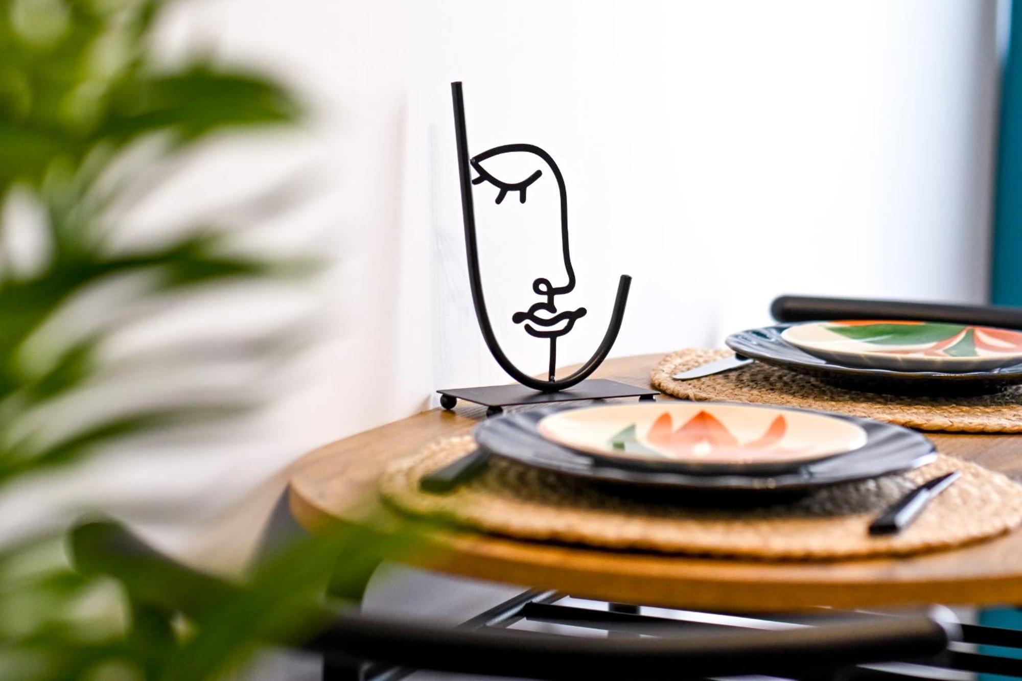 Old Town Charm - Modern & Comfortable Accommodation In The Heart Of The City Bukareszt Zewnętrze zdjęcie