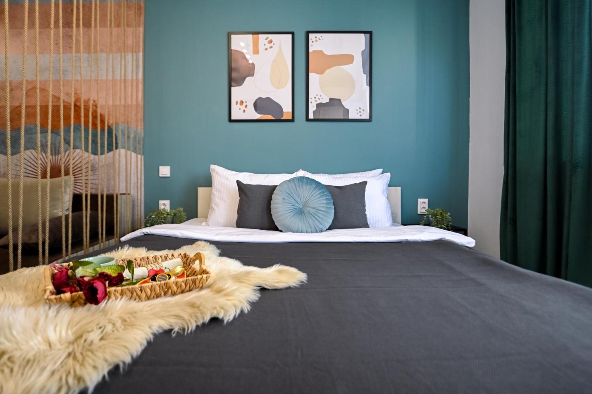 Old Town Charm - Modern & Comfortable Accommodation In The Heart Of The City Bukareszt Zewnętrze zdjęcie