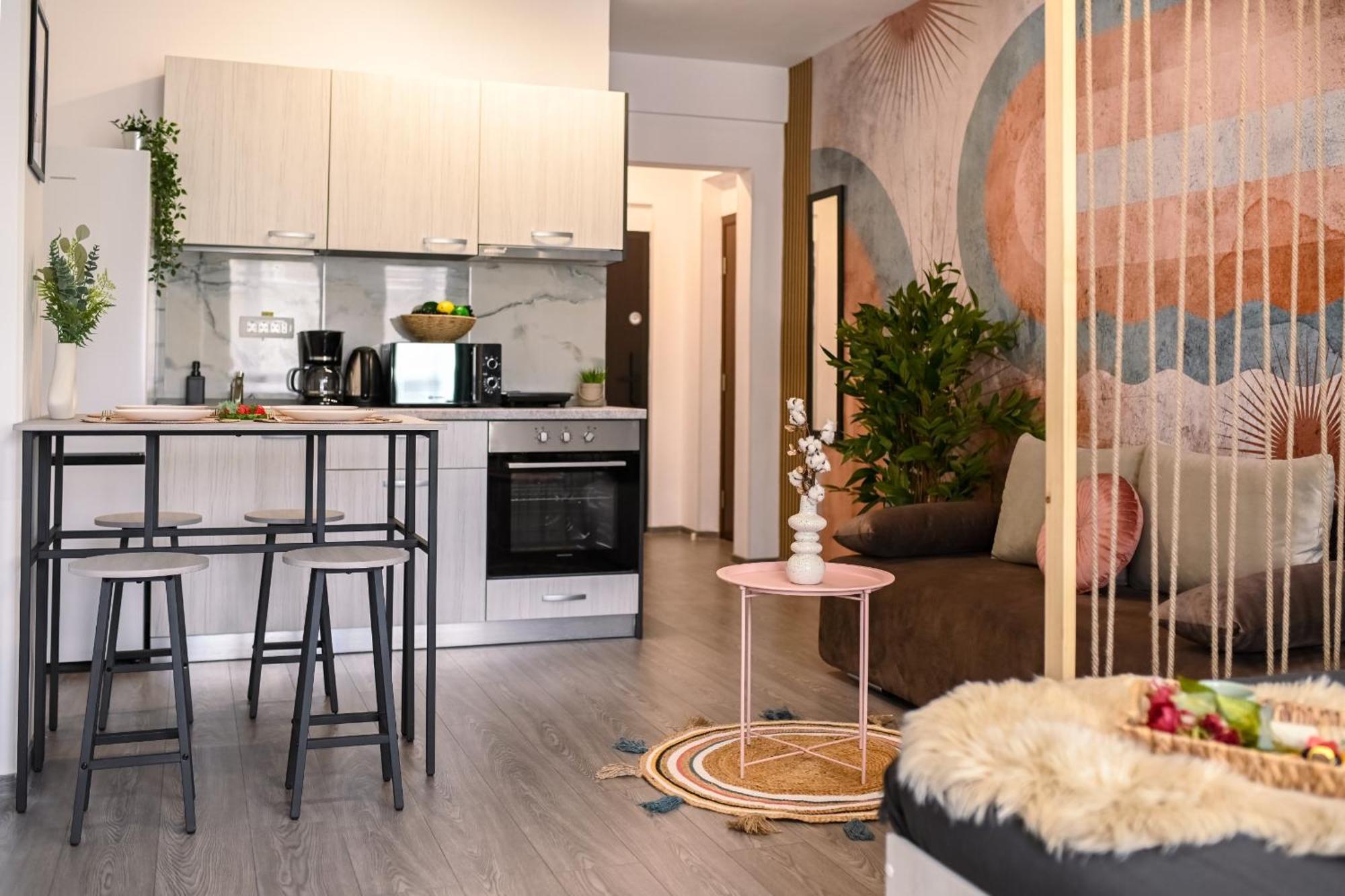 Old Town Charm - Modern & Comfortable Accommodation In The Heart Of The City Bukareszt Zewnętrze zdjęcie